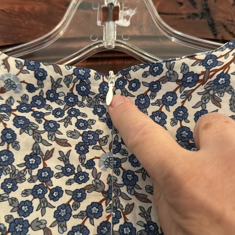NWT Ruffle Top - Picture 4 of 7